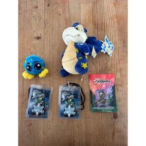 Lot of Neopets items - Starry Scorchio, Starry JubJub, Advanced Rulebook